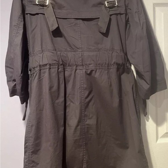 Preowned dark BLACK MARC  Jacob zipper down dress / puffer sleeves size medium - Picture 2 of 3